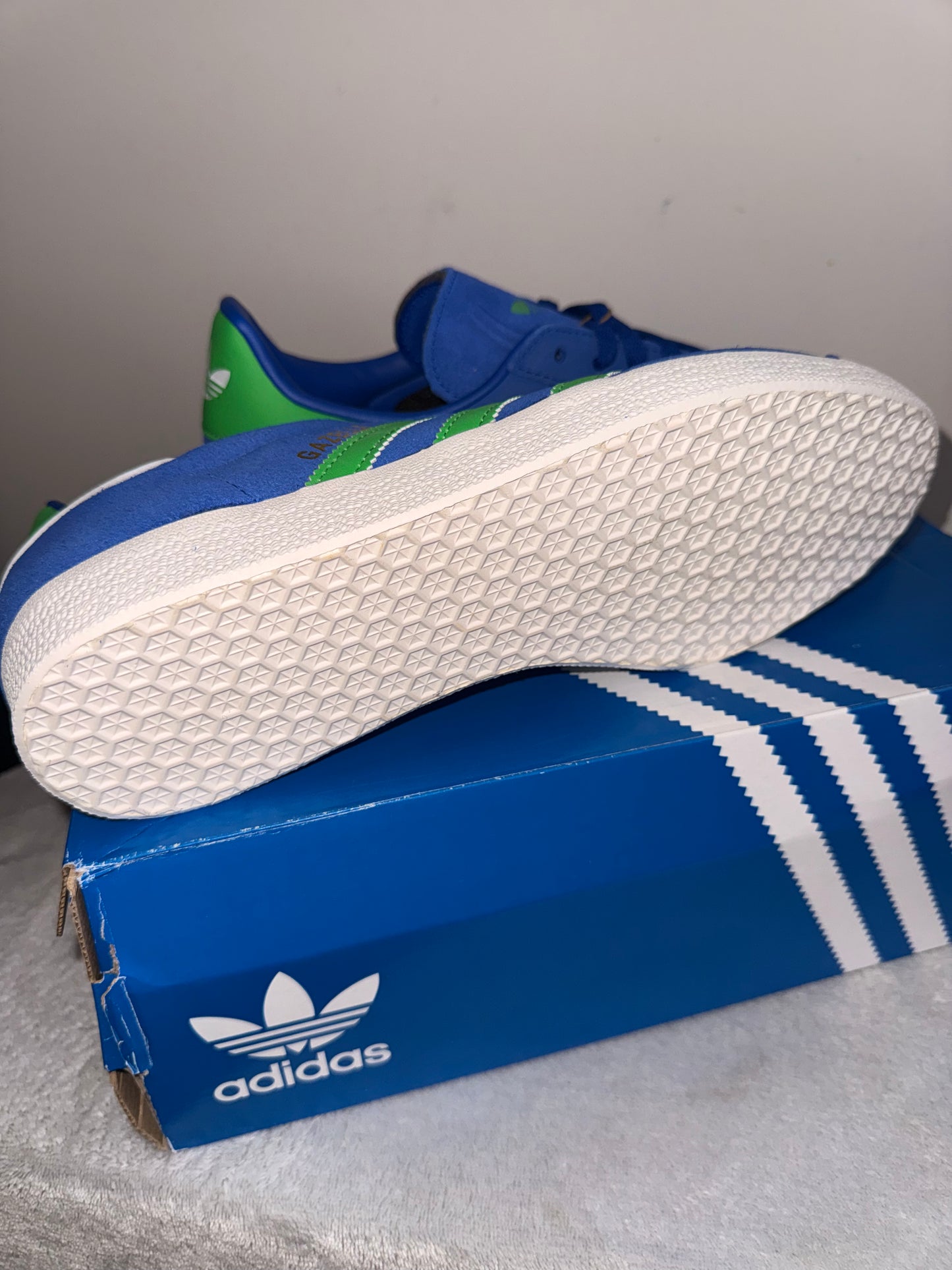 Adidas Gazelle JH5389 Royal Blue / Green - Men’s 8 - New in Box