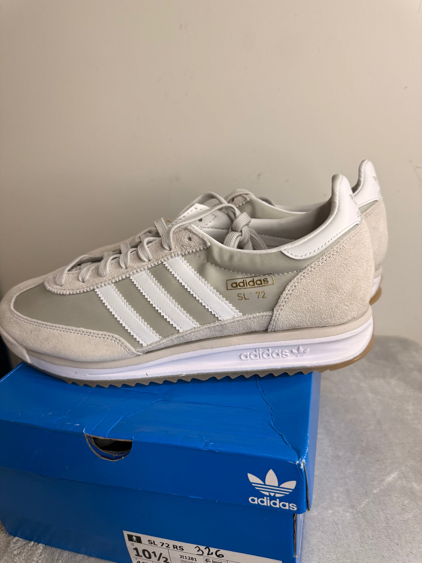 Adidas SL 72 RS Sneakers – Men’s Lightweight – Light Grey & White