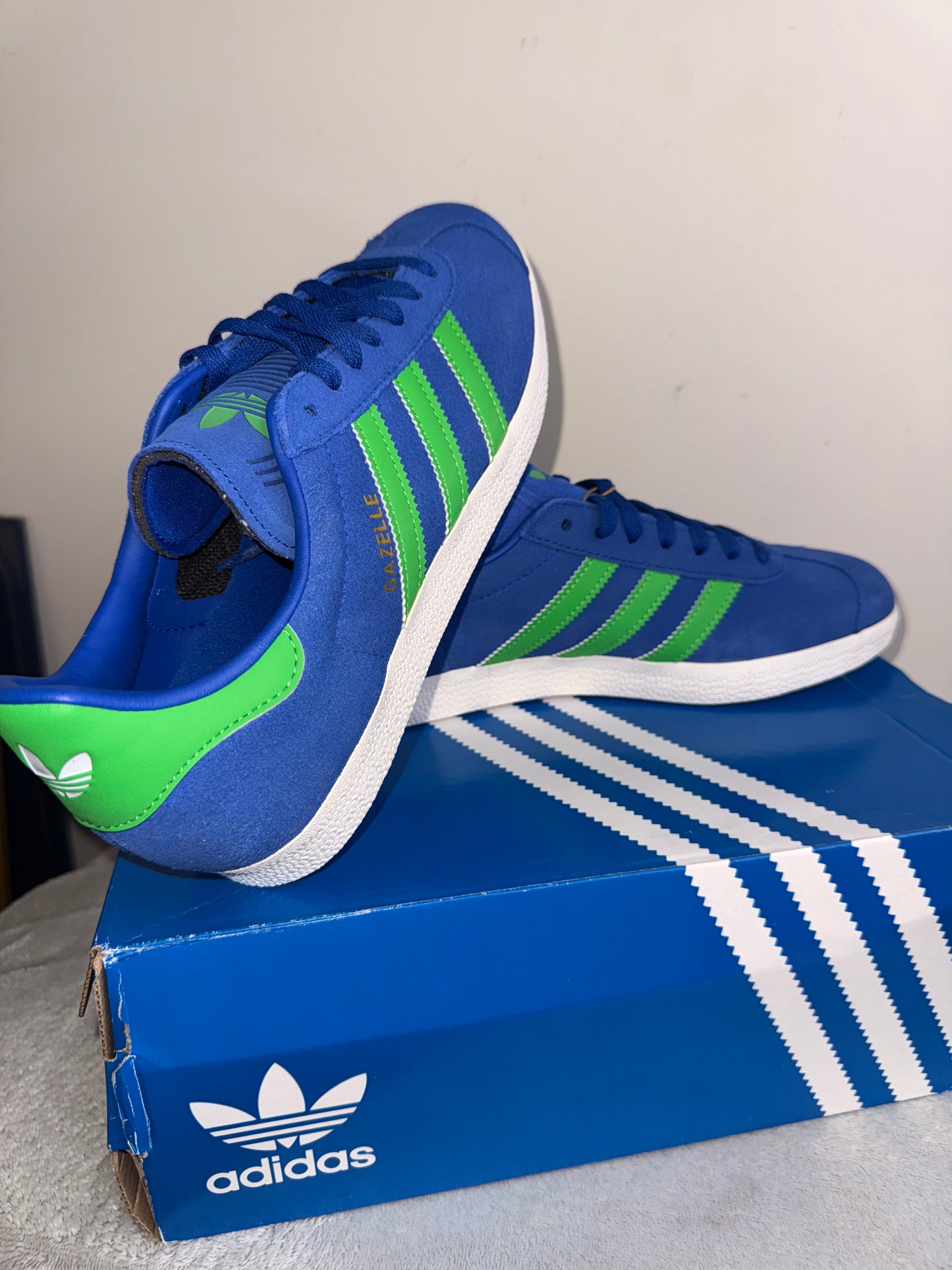 Adidas Gazelle JH5389 Royal Blue / Green - Men’s 8 - New in Box
